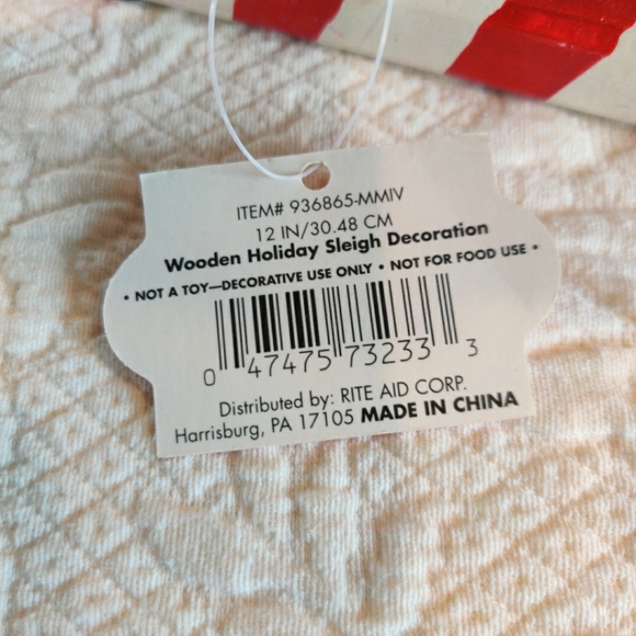 Celebrate Christmas Wooden Holiday Sleigh Decoration Candy Cane Red And White - Picture 3 of 11